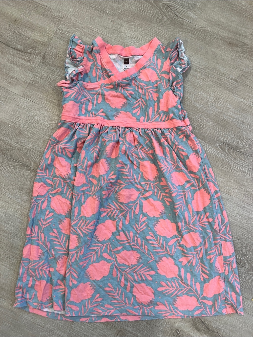 Tea Collection Coral Floral Knit Dress with Gray Base Size 8